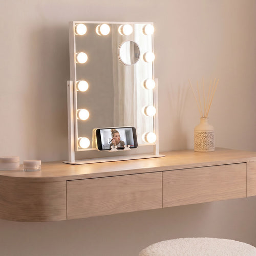 Miroir Hollywood inclinable Glarisse à 12 ampoules LED allumées